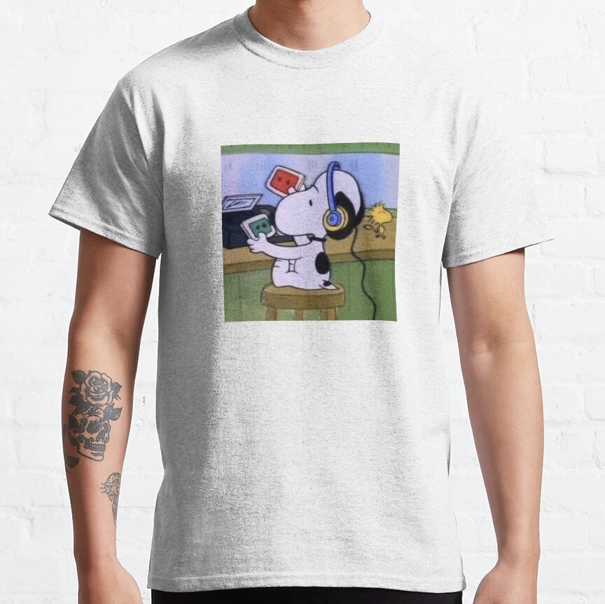 Snoopy Listening To Music T-shirt